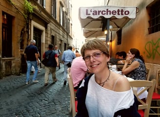 Lady Michelle prepares for street side dinner in Rome, Italy