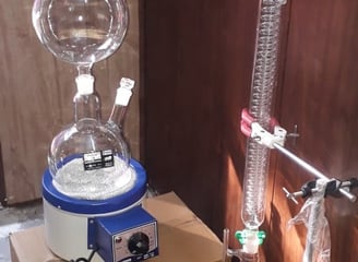 steam disstilation-apparatus