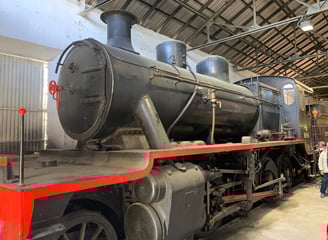 Locomotora histórica en el museo ferroviario de Guadix