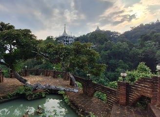 khao na nai luang dharma park
