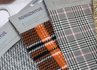 Rongzhiyue: fabric samples display
