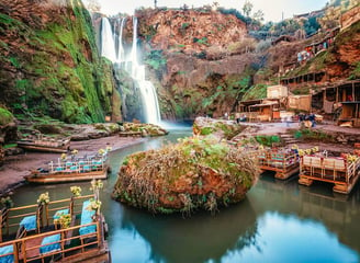 cascades Maroc, cascades d'Ouzoud, montagnes de l'Atlas Maroc, randonnée montagnes Atlas, tours nature Maroc, villages berbèr