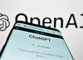 Imagen de teléfono con Chat GPT de OpenAI