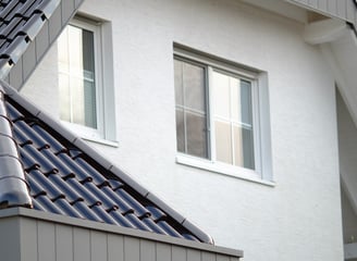 Nouvelle façade isolée Knauf faisant passer la maison de label D vers Label A. Bénéfices importants