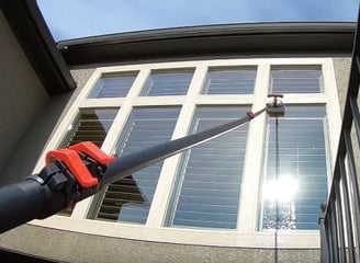 window cleaning using deonized water filtration fort lauderdale
