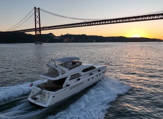 Notre Yacht Princess 65 à louer pour une excursion sur Lisbonne