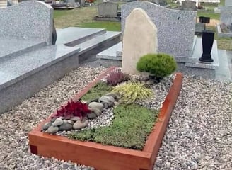 Tombe décorée et entretenue