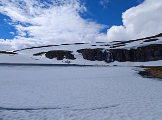Aurlandsfjellet plateau covered in snow in Norway