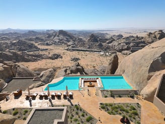 desert-rock-resort-adults-pool-1