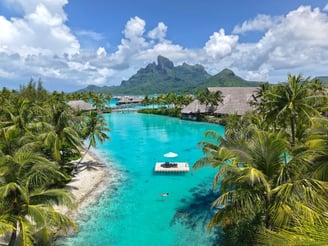 four-seasons-bora-bora-drone-floating-pontoon