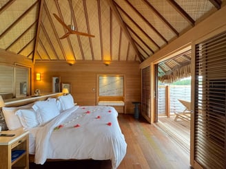 four-seasons-bora-bora-overwater-villa-bedroom