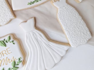 Cookies of wedding dresses