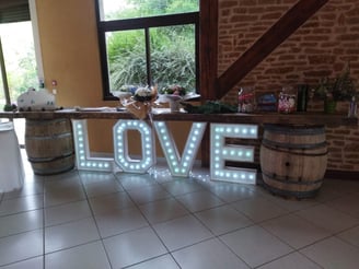 LOVE lumineux pour mariage