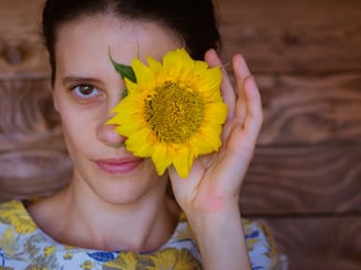 creator de jucării din Oradea, mama si iubitor de flori