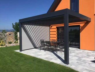 pergola noir marquises open