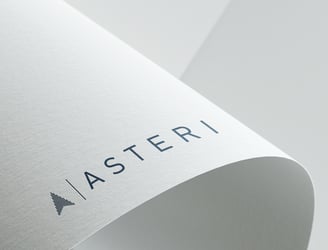 Asteri logotipas