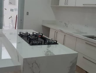 Instalação de Bancada de Porcelanato no Recreio
