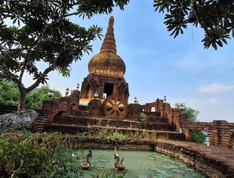 khao na nai luang dharma park pagoda 2