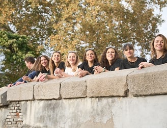 Elegant group portrait in Marseille’s old streets