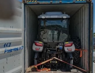 Hongmeng tractor is loaded in a container and ready to be sent to the customer