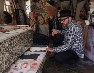 Ateliê do renomado artista plástico Sérgio Astral, conhecido por suas pinturas personalizadas e projetos artísticos.