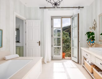 Charming bahtroom at Finca Santa Katerina