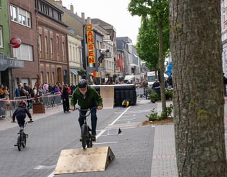 biking club bmx Mtb airbag show und mobiles kursprogramm mobile rampen