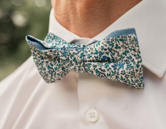 Détail de la tenue du marié
