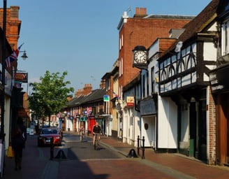 moving home with Leovan removals to Godalming