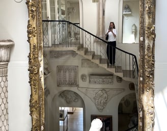 Modern interior design and fine art services