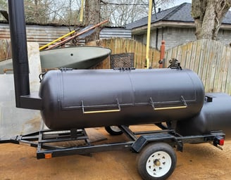 250 Gallon, no bar in the middle between the two doors