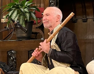 Lion Leifer playing indian bamboo flute