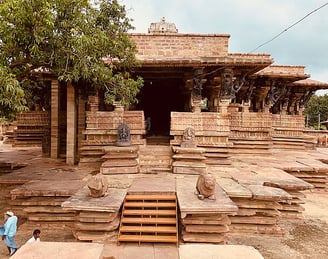 Ramappa temple - Hyderabad to Bangalore tour package
