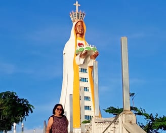 Woman at MonteMaria Statue