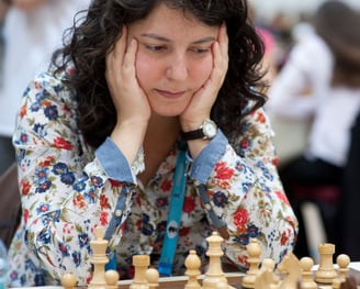 ajedrez monica