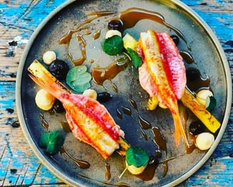 Ananas, aglio nero e triglie di cloe scianni chef