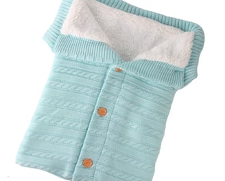 Baby sleeping bag with knitted fabric shell and fleece lining