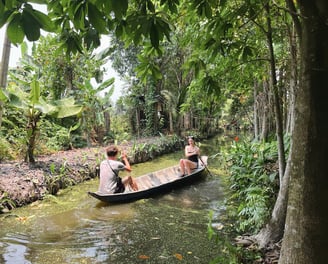 Paddle gently through the canal and enjoy the countryside simplicity.