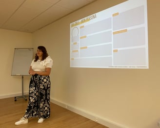 Conférence formation de persona, marketing, en stratégie de video pour les réseaux sociaux  avec vidéaste pro