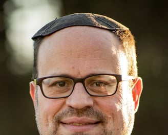 Joshua Wise headshot.