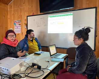 Daniela en reunión de coordinación para proyectos de educación ambiental y sustentabilidad en EcoRum