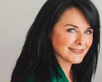 Montserrat Almansa - Specialist in hybrid plasma and micropigmentation, sales and marketing strategi