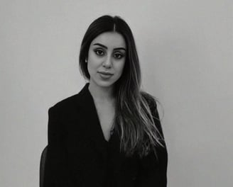 Hasna Bouaziz - Experta internacional en estética médica y medicina regenerativa con más de 15 años