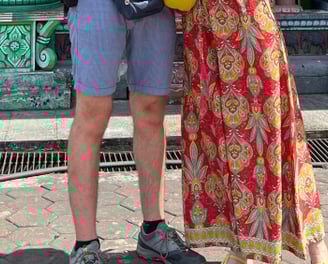 Marzia e Tommaso alle Batu Caves, in Malesia