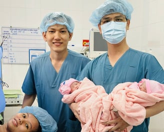 mổ lấy thai, song thai, ivf, khâu eo