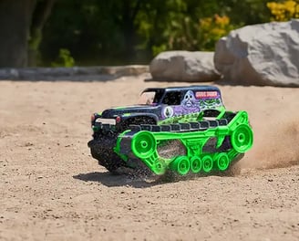 Monster Jam RC - Grave Digger Trax en arena