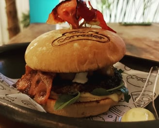 Hamburguesa Artesanal Tamal Quindiando Restaurante del Corredor La Tebaida Quindío
