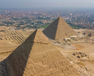Pyramides de Gizeh vue du haut