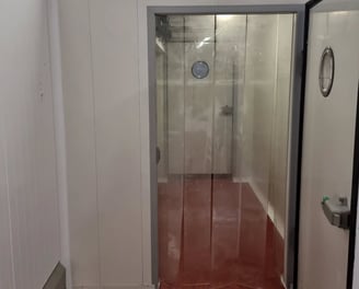 A blast chiller room use for rapid cooling during confectionery production
