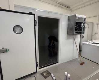 Walk-in Freezer room with wall mounted cooling unit